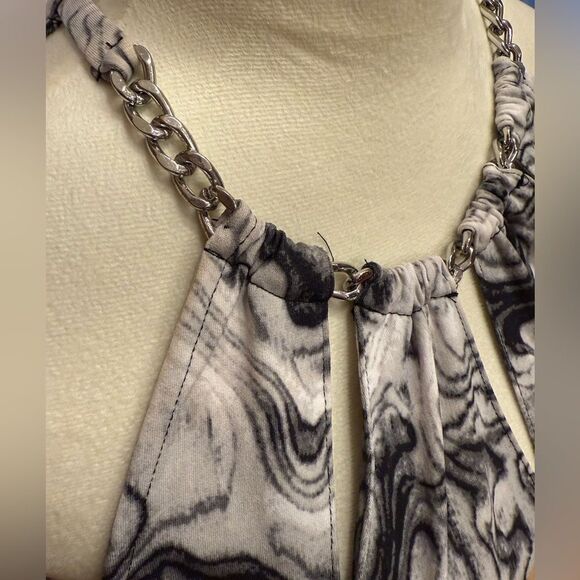 Michael Kors key hole halter top with chain detailing - Picture 3 of 8